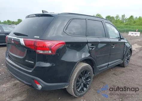 2018 Mitsubishi Outlander Le z USA, uszkodzony, nr VIN JA4AZ3A32JZ020102